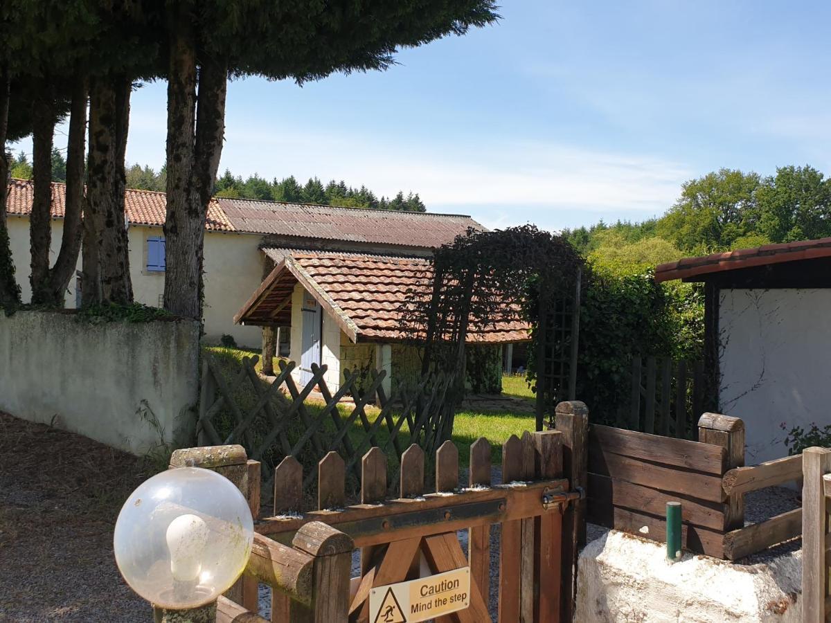 La Croix Gites Pressignac Exterior photo