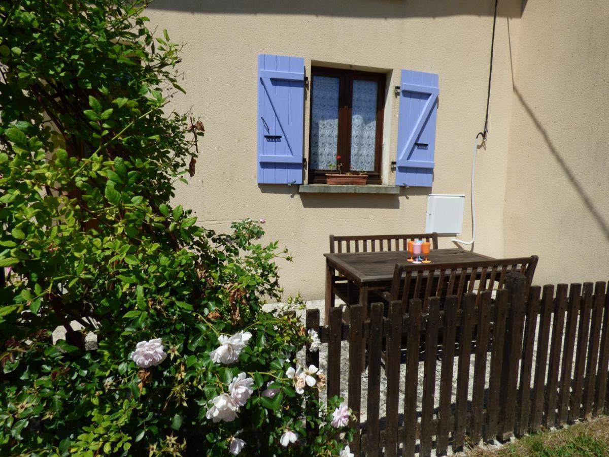 La Croix Gites Pressignac Exterior photo